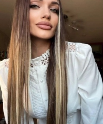 💋 Я креативная и открытая к новым приключениям. Имею множество возможностей и умений, которые сделают наше время вместе незабываемым. 💫 Я живу в Москве и готова встретиться с тобой в любом удобном для нас месте. ✨ У меня множество положительных отзывов, которые говорят о моих навыках и качестве предоставляемых услуг. 💕 С удовольствием покажу тебе свои фото, чтобы ты мог увидеть, насколько я привлекательная и соблазнительная. 💃 Не упускай возможность провести время с настоящей профессионалкой, которая доставит тебе незабываемое удовольствие. 💥 Жду с нетерпением нашей встречи! 💫 Римма